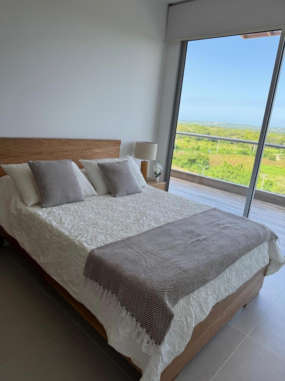 Apartamento Baia Kristal Penthouse Playa Artificial Más Grande De Colombia *